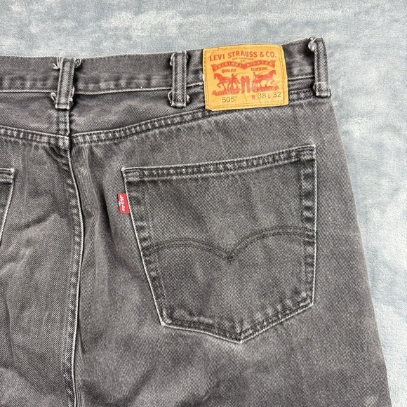 Levi's Men's 31 505 Straight Black Jeans Denim Jeans Size 38x32 Worn In - Picture 7 of 12